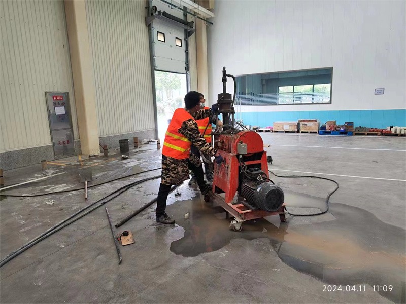 西沙厂房地面下沉塌陷注浆加固施工